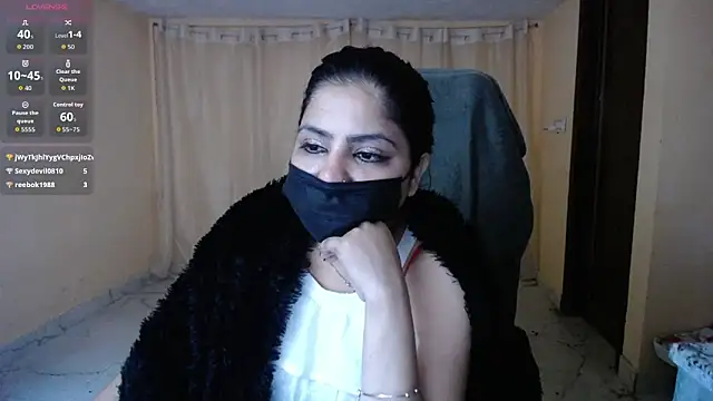 NAUGHTY_Niya Adlı Modelin Web Kamerası Şovu