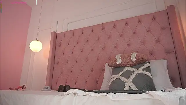 Chat XXX en directo de Honeyymoonn_