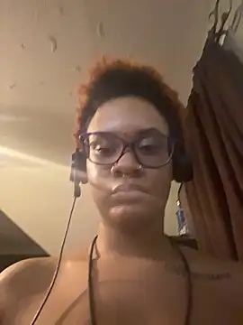 Chat XXX en directo de nickytheehawtie