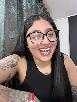 Chat +18 de croftsmila ao vivo