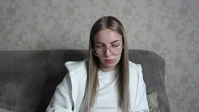 HitGyrl Adlı Modelin Canlı XXX Sohbeti