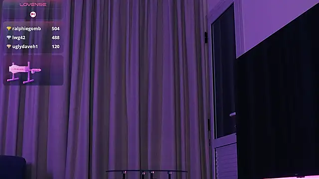 Alison_Miller9: απευθείας συνομιλία ΧΧΧ