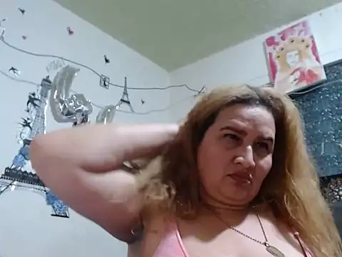 Perla1981-- Adlı Modelin Canlı XXX Sohbeti