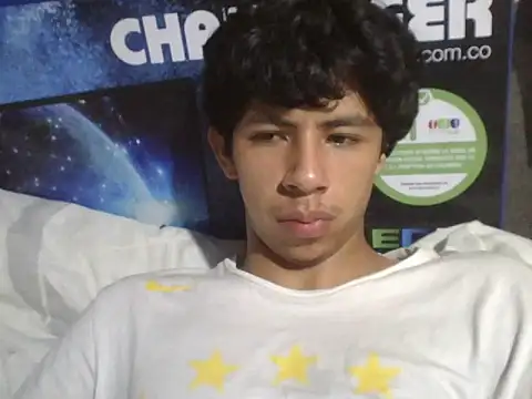 Czat XXX na żywo – Carlos_Albert02