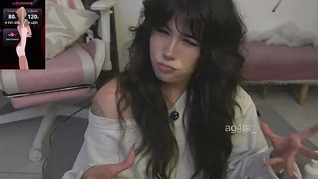 Chat +18 de Ag4ta_ ao vivo