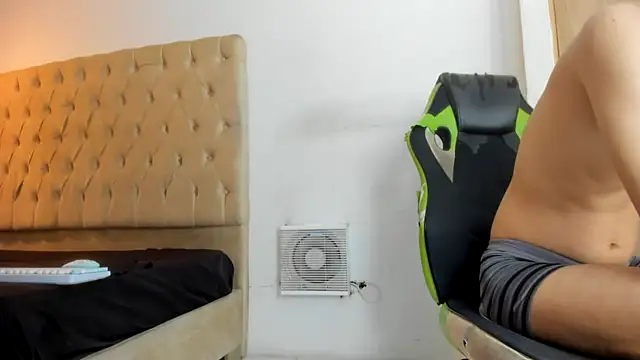 Chat XXX ao vivo de Darkknightx01