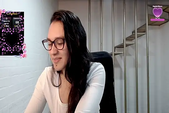 XXX chat uživo modela Jessie_Desire