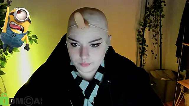 Mia_R0ss Chat XXX in diretta