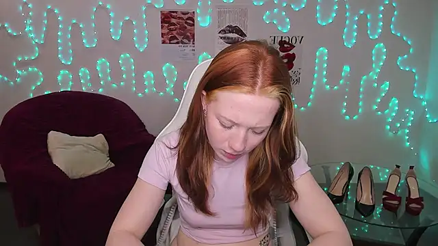 Katrysn Live XXX chat