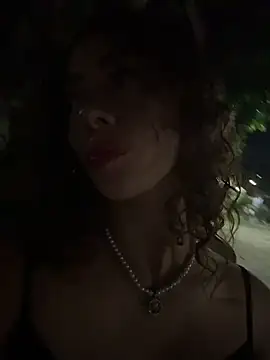 Chat +18 de roxyrougee ao vivo