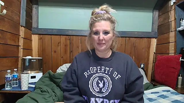 XXX chat uživo modela lisaxlovexxx