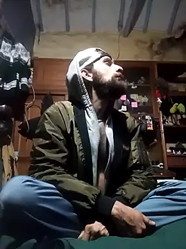 hairy_mannn Adlı Modelin Canlı XXX Sohbeti