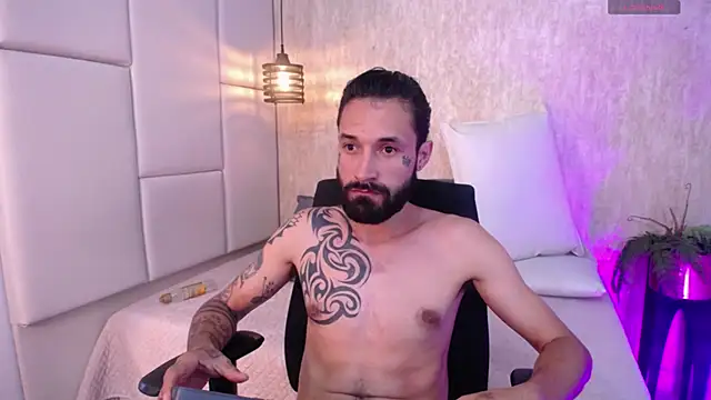 Hisoka_011 Live XXX-Chat