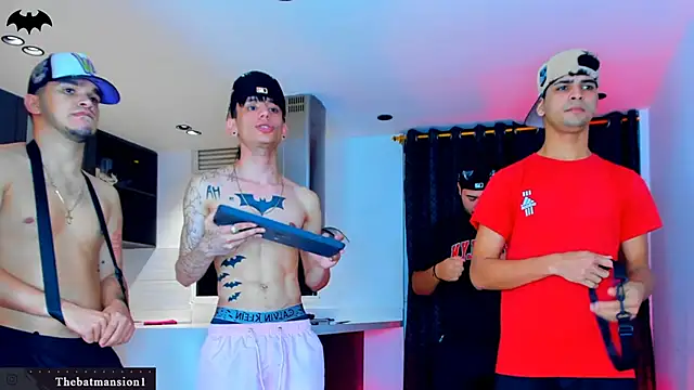 TheBatMansion's Live XXX Chat