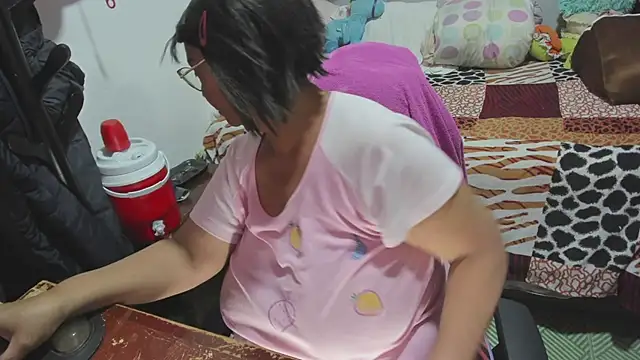 Mrs_mommy_のウェブカメラショー