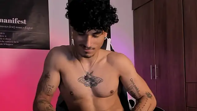 Thomas_Fit1 élő XXX-chatje