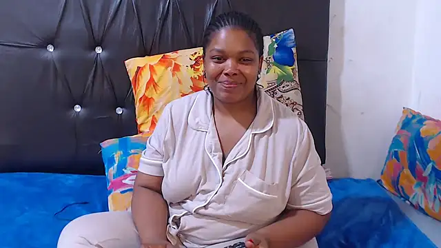 Chat XXX en directo de BigbootyNickyx