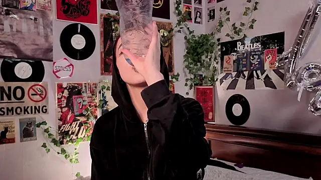 OdetteBiddy Live XXX-Chat