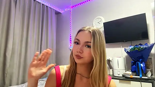 Chatroom XXX en direct de MilaSliger