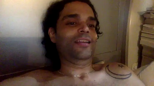 دردشة StuntingSpunMarine69 الجنسية المباشرة