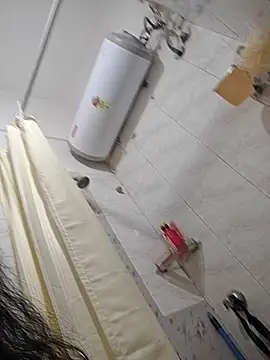 NakedMILFx élő XXX-chatje