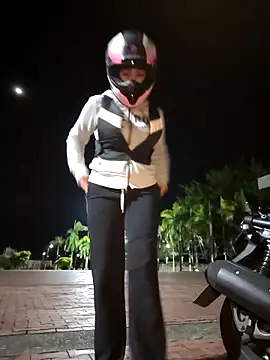 _kathaLopez_ élő XXX-chatje