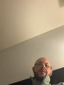 Guitccch: вебкам-шоу