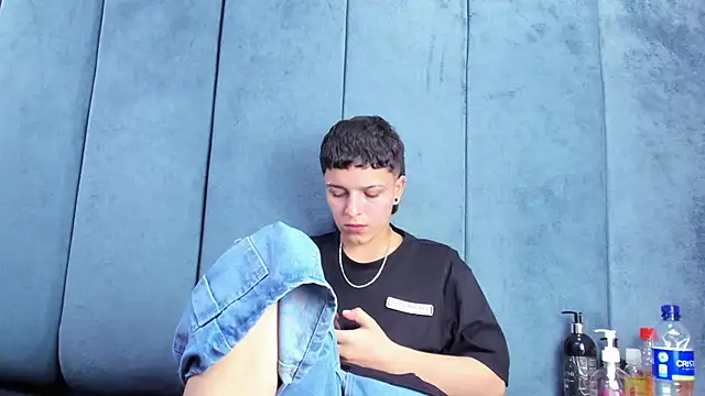 Megan_Thompson_ Adlı Modelin Canlı XXX Sohbeti