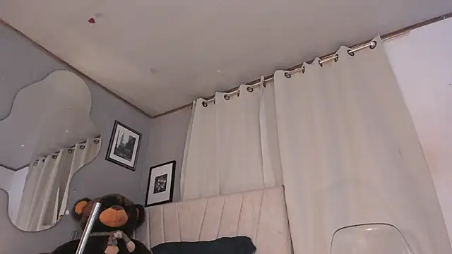 XXX chat uživo modela angeli_sexi