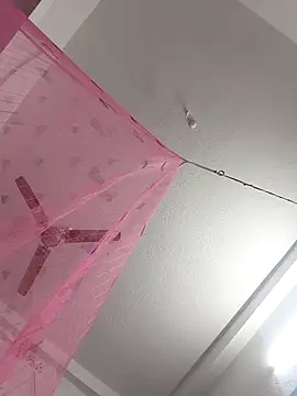 Hot-Tinaa লাইভ XXX চ্যাট