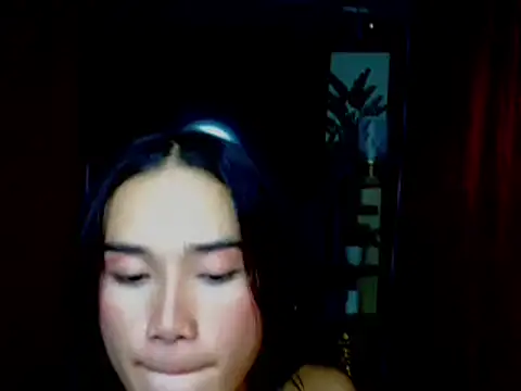 ShinningEthene élő XXX-chatje