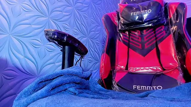 Milk_max_18's Webcam Show