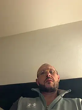 Guitccch Adlı Modelin Canlı XXX Sohbeti