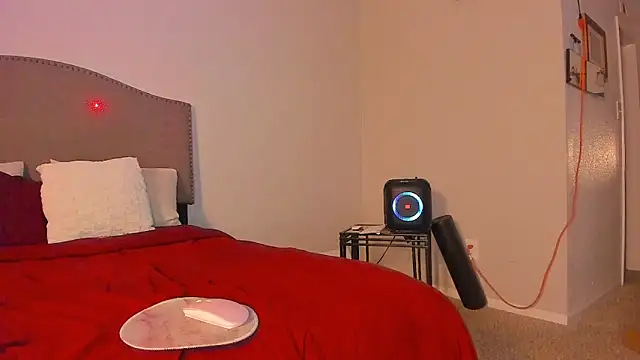 yiauana Live XXX-Chat