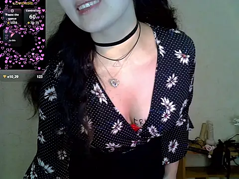 AgathaJune1 Chat XXX in diretta