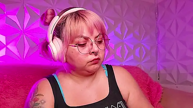 Chat XXX en directo de Satyn_doll