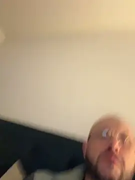 Chat XXX en directo de Guitccch