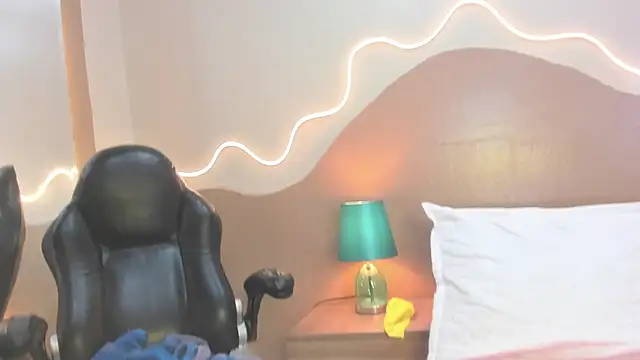 Enrrixxx_ élő XXX-chatje