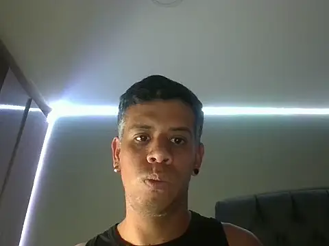 WILD_BIGCOCK35 Webcamshow