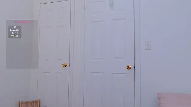 แชท XXX สดของ mochamimi