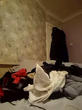 Hornynylonlad87 Webcam Show