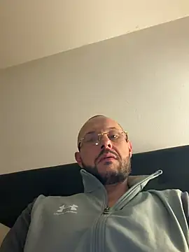 Guitccchのウェブカメラショー