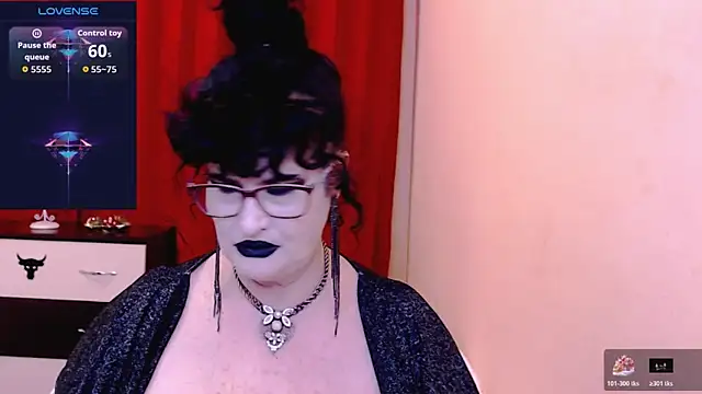 Chat XXX en directo de QuuenOfSin