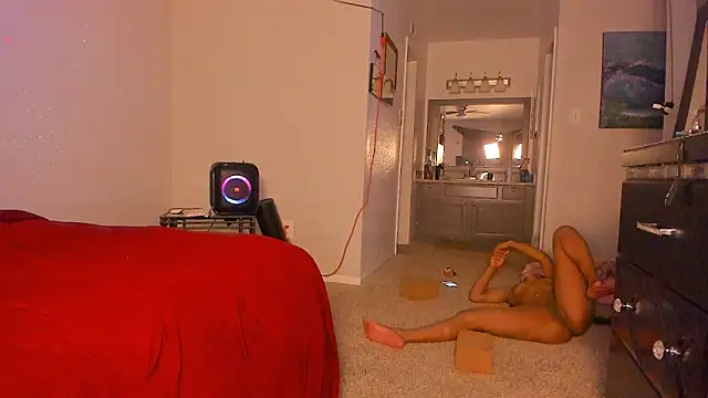 yiauana live XXX chat