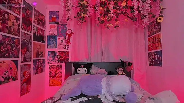 MissCurvyTop Live XXX Chat