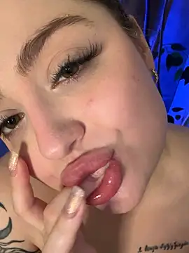 دردشة KellyMoors الجنسية المباشرة