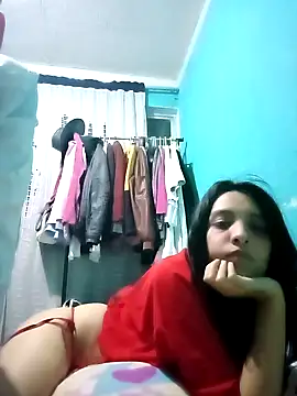 Phoenix_Paws: διαδικτυακό σόου στην κάμερα