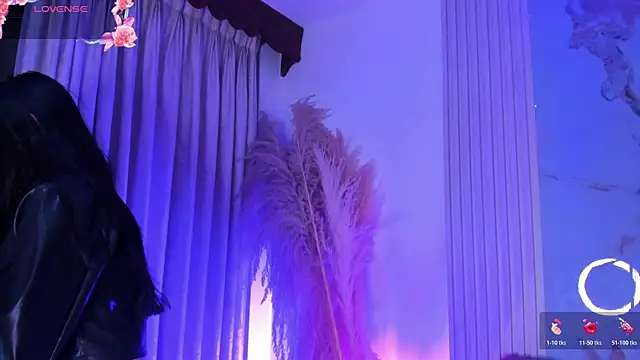 NatashaTaylor1 Live XXX-chat