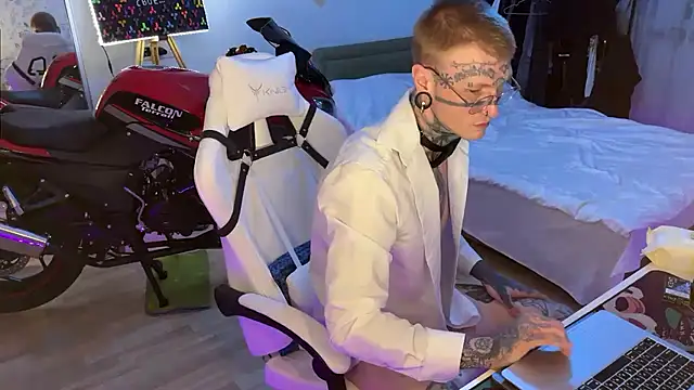 c10h15on1 Webcam Show