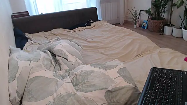 More_for_Jen élő XXX-chatje